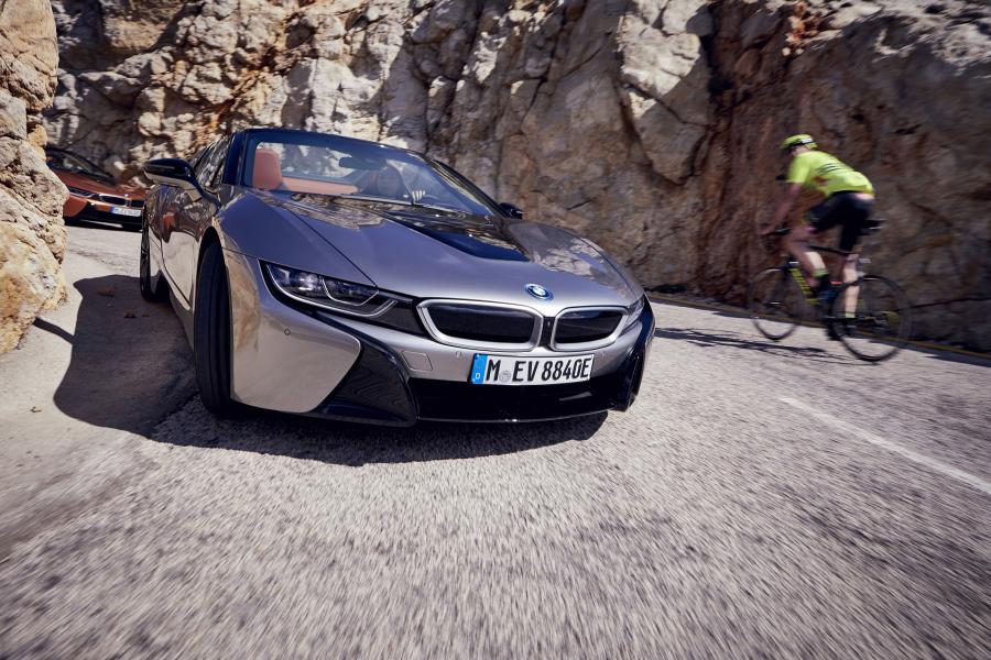  BMW i8 Roadster (I15) 2018 года  (WW) (фото 54 из 198)